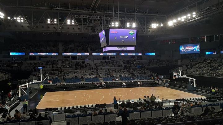 那不勒斯五月最佳时刻：孔蒂在马拉多纳球场向支持者们道别（封面配图）